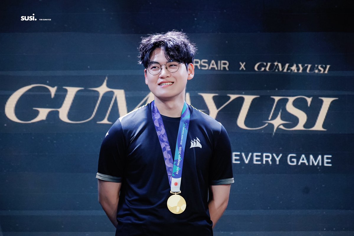 susi_gmys's tweet photo. 261004 Corsair 팬미팅

빛이 나는 구마유시 이민형 🏅✨

#구미유시 #GUMAYUSI #이민형
@gumayusi_min https://t.co/UVdCjfigUu