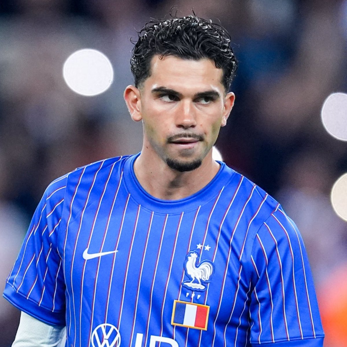 MassiliaZone's tweet photo. 🚨 Medhi Benatia :

"Da Cunha ? À l'OM, nous l'avons suivi pendant 1 an et demi.

On a échangé, on a essayé de le sortir de Côme au mercato d'hiver, mais c'était trop cher.

Compte tenu du prix, on s'est rabattu sur le petit Quinten Timber."

[@CanalplusFoot] https://t.co/PFJsTF3EDa