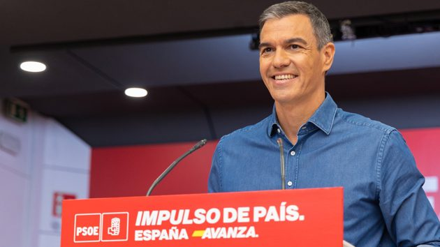 Ma_WuKong's tweet photo. 🇪🇸 España está en:

—Record histórico de PIB
—Récord histórico en Bolsa
—Récord histórico en empleo
—Récord histórico en beneficios de la banca
—Récord histórico en beneficios del IBEX35
—Récord histórico de millonarios

La economía va mejor que nunca. Situación envidiable. https://t.co/i5rBfGpKau