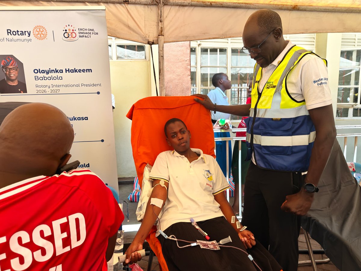 RotaryNalumunye's tweet photo. Instead of resting in our beautiful homes, today we decided to head to Lubaga Girls SS to donate blood. 

Supported by @ubtsug1, and led by our Lions Buddy Group, we continue to support Governor @DGDanielDdam's call to #CreateLastingImpact in our community. #Rotary https://t.co/pxisaHPQHS