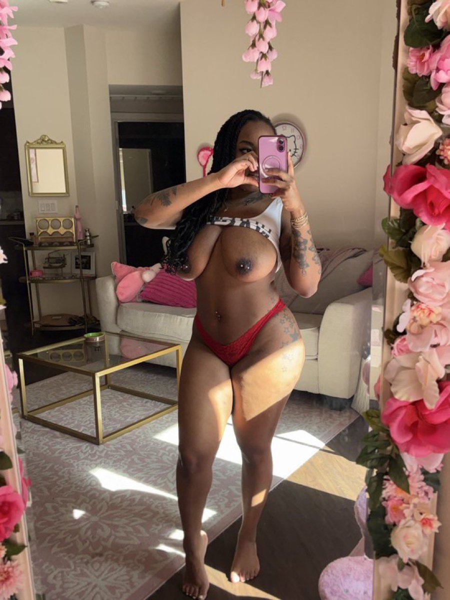 TheCookie0111's tweet photo. Good morning daddy’s
#morningtalk #facetimetillyounut #nudes #menu? #Dropbox #whosbuying #GOODMORNİNG https://t.co/2ZBehlvRE4