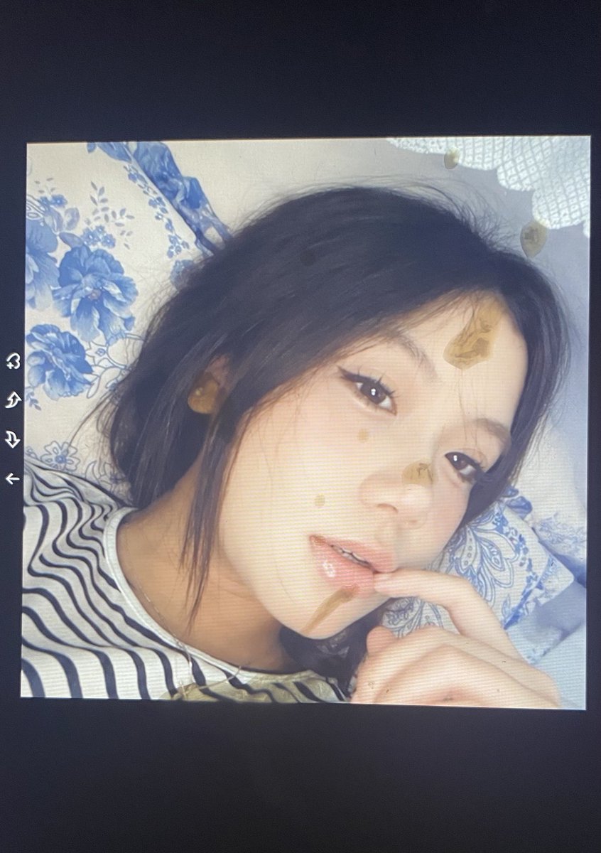 Cumtributesqc0's tweet photo. Con đĩ nguyễn phương trang https://t.co/X9G69aVvJX