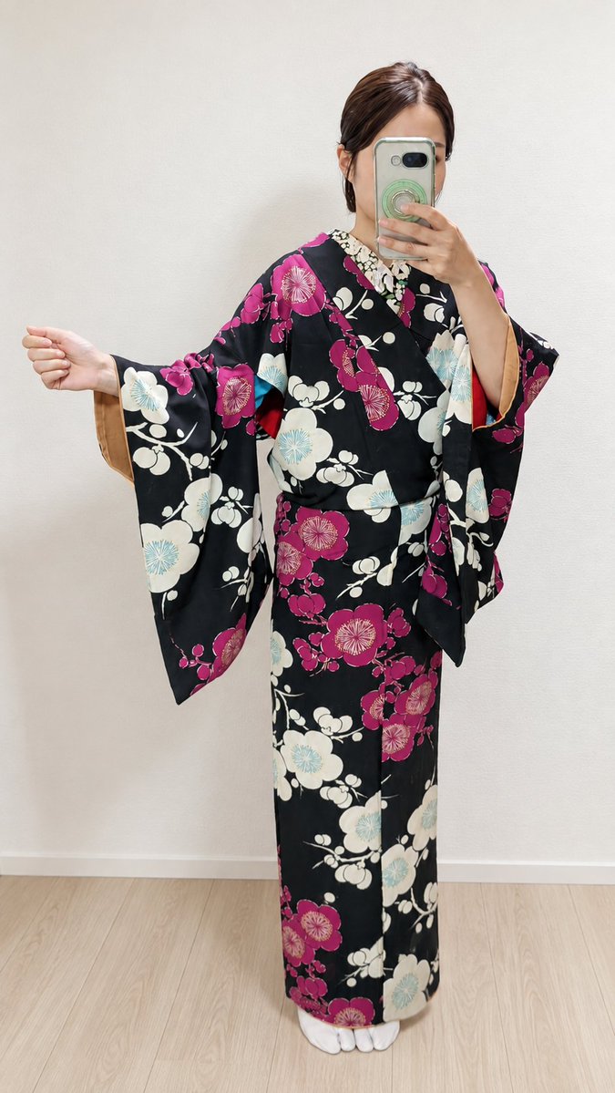 kimonoaida's tweet photo. お迎えしお品💕
柿の帯に柿の帯留めげっちゅ！かわいすぎる！
素敵なお品ばかりで泣く泣く手放した物も😭私が大金持ちだったら！
主催者様方ありがとうございました🥰
#深大寺アンティーク着物フリマ https://t.co/77NAdYHEWd