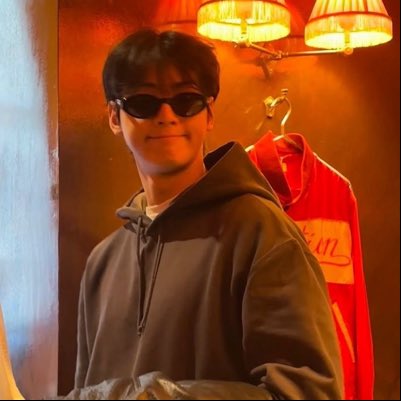 yesajanris's tweet photo. #FotoProfilBaru https://t.co/w9p9RNcJkJ