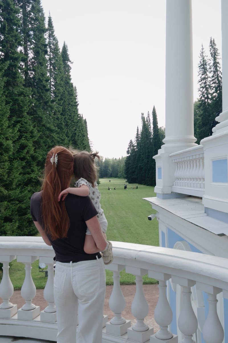 gbellinii's tweet photo. Feliz aniversário, Lilica Ripilica!

Você é a pessoa mais incrível que eu conheço. Eu tenho muito orgulho de você, de quem você está se tornando e de tudo o que você está conquistando. Você é a melhor irmã que eu poderia pedir, a melhor tia e madrinha para a Mimi e a melhor + https://t.co/va5jasfl4P