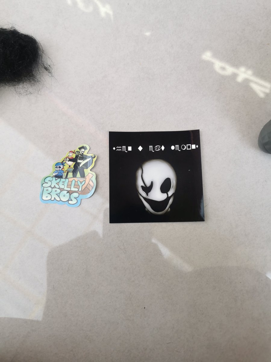 pplekrisp's tweet photo. * my con haul + gaster cosplayer gave me an egg. im still at the con https://t.co/wyZOU6tH4G