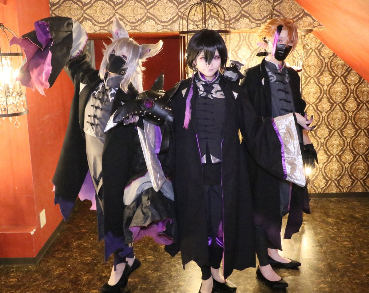 pepechiro_0724's tweet photo. ⚠️Cosplay⚠️

Innocent Bless

￣￣￣￣￣￣￣￣
 愛すべき我が子ら

￣￣￣￣￣￣￣￣
黒梟@pepechiro_0724 
黒猫＠H2CO3_sophia 
黒兎@ryuuhi_ryuu 

📷 @gurochaaan1118 

 #誓いの刻が来た0927 https://t.co/ht361pQ0xG