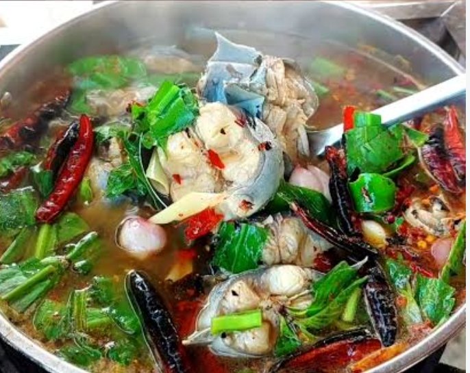 jmvxv39's tweet photo. @vunvy0602 หิวเมื่อไหร่ก็แวะมา 7-eleven https://t.co/9uGhYHM0es