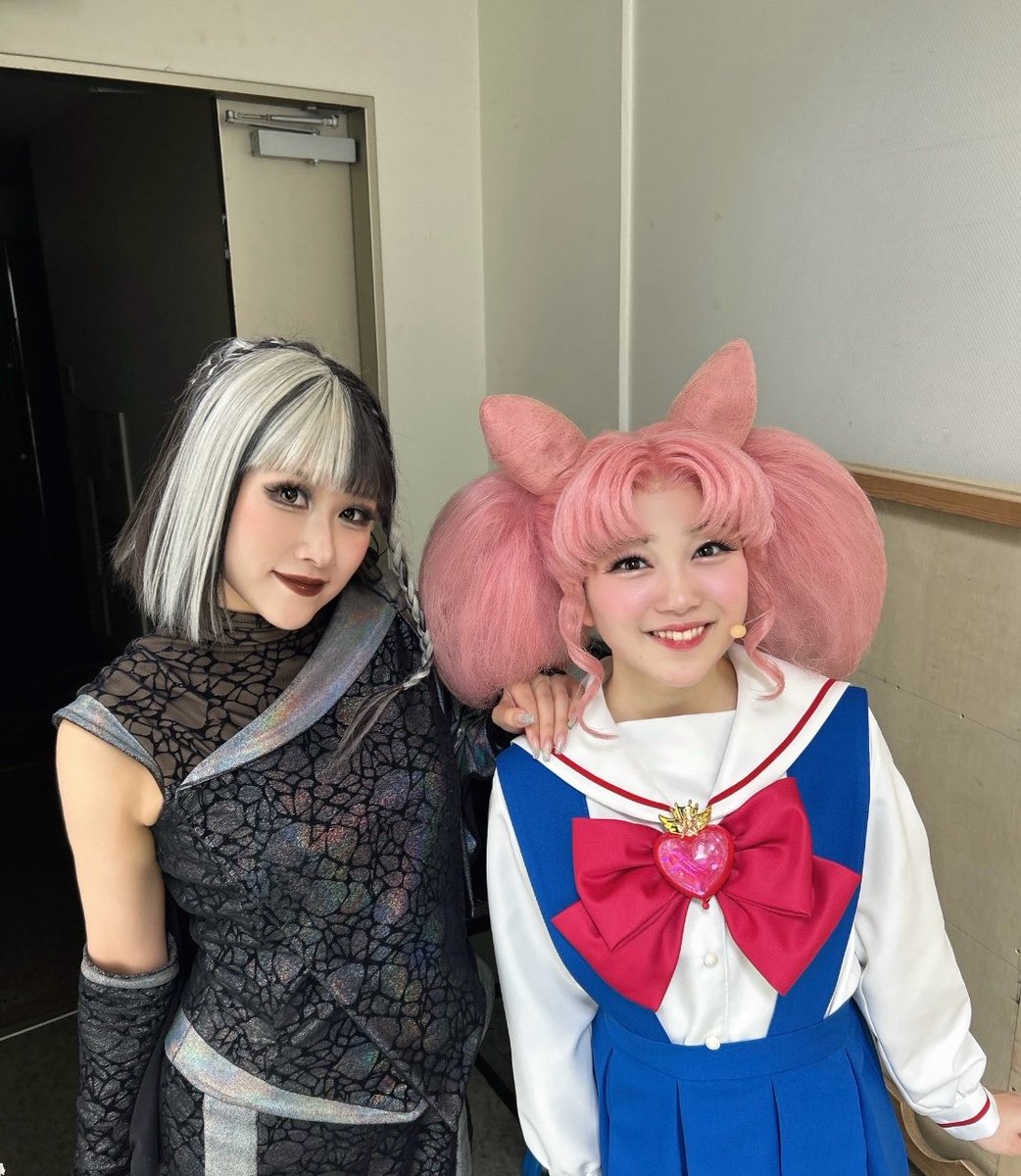 _uiintzel's tweet photo. #美少女戦士セーラームーン
-#ShiningTheater Shinagawa Tokyo-

ちびうさちゃんと🎀
いつもはたっくさん怖がらせちゃってるけど、いろんな表情を魅せてくれるとってもキュートなひーちゃんちびうさ🐰💞

みなさんにとって素敵な日曜日になっていたら嬉しいです🫶🏻
今日もありがとうございました🌙🫧 https://t.co/OIPkhGKduC