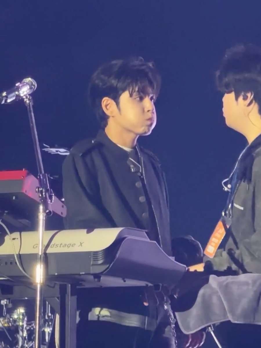 instrumentallyp's tweet photo. 아진짜졸귀력뭐지.................토끼맞잖아.............. https://t.co/GNIw3qCCzs