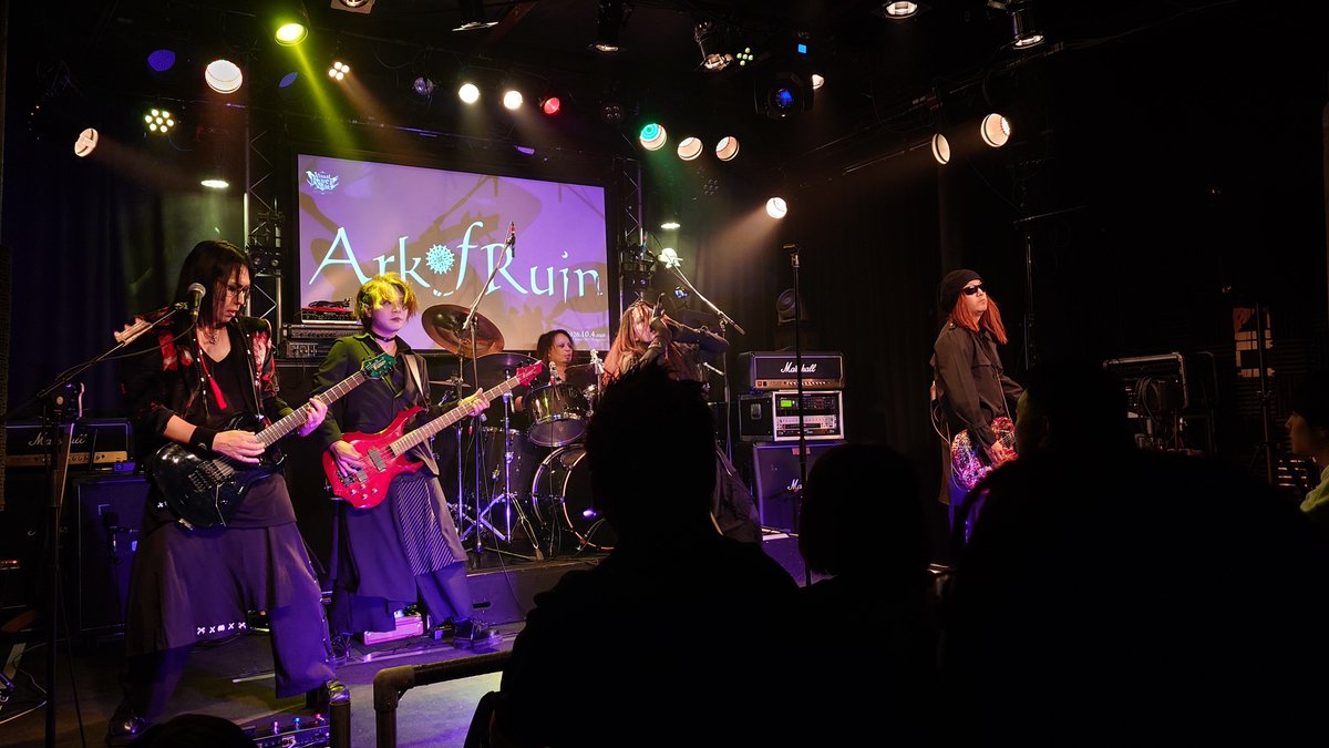 Shion_fuwatto's tweet photo. ROUAGEカバー、とてもよかったです( * ॑꒳ ॑*)
どの曲をやるのかな?知ってる曲あるかな?って少し不安でしたが存分に楽しめました!
この時代にROUAGEの曲を生音で聴けるのはとても胸熱。
#ArkofRuin
#AoR
#VisualRavenNight
#VRN https://t.co/s46v7ns5iz