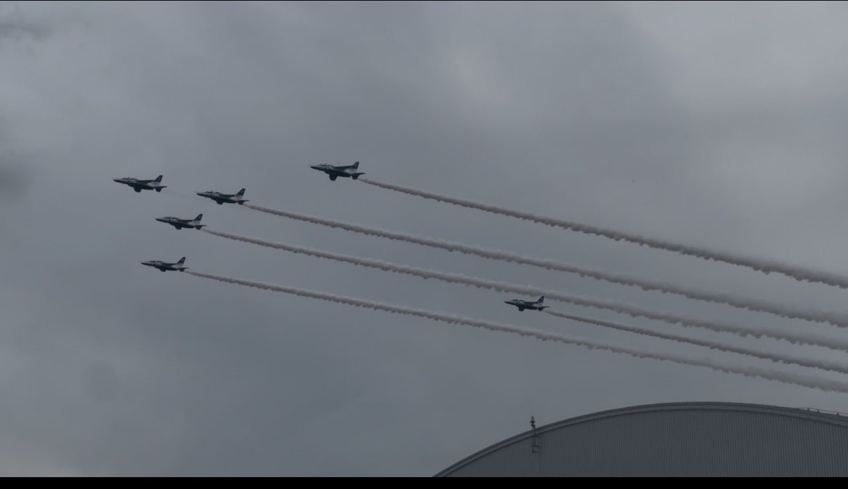 ghmd_18's tweet photo. 航空祭😌
曇天だったし寒かったけど爆音浴出来て最高🥳F35なんて鼓膜じゃなくて心臓まで震えた気がした笑
今更ながらF2の魅力に気付きかっこいいと思うという…笑

何人か知り合いとすれ違った気がするけど…🤔

しかし、寒さの中のもつ煮最高だった🤣笑
#松島基地航空祭 https://t.co/Lu0TezGiuB