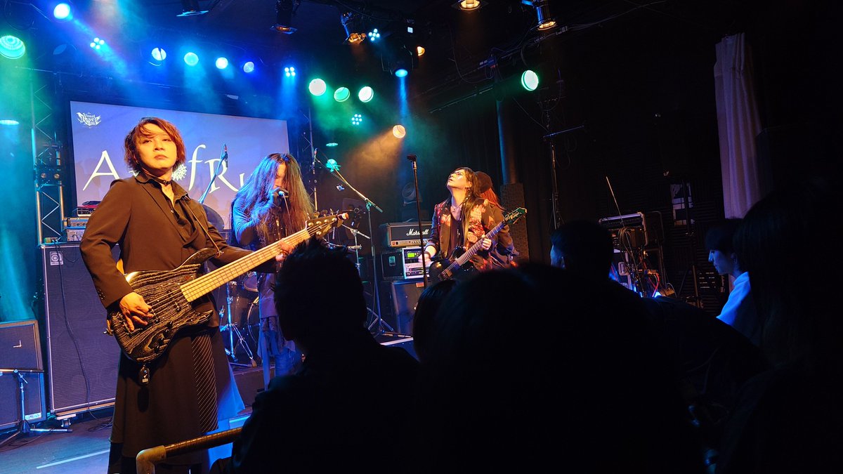 Shion_fuwatto's tweet photo. ROUAGEカバー、とてもよかったです( * ॑꒳ ॑*)
どの曲をやるのかな?知ってる曲あるかな?って少し不安でしたが存分に楽しめました!
この時代にROUAGEの曲を生音で聴けるのはとても胸熱。
#ArkofRuin
#AoR
#VisualRavenNight
#VRN https://t.co/s46v7ns5iz