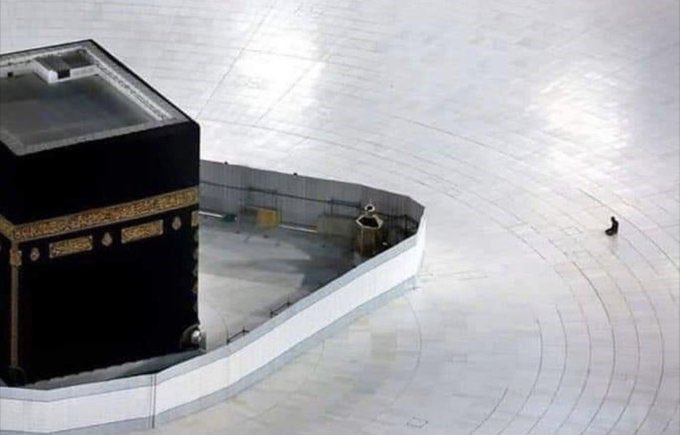 EhliSecde's tweet photo. "Kaderi ancak dua değiştirir."

Hz. Muhammed (s.a.v) https://t.co/IG1B85ITkm