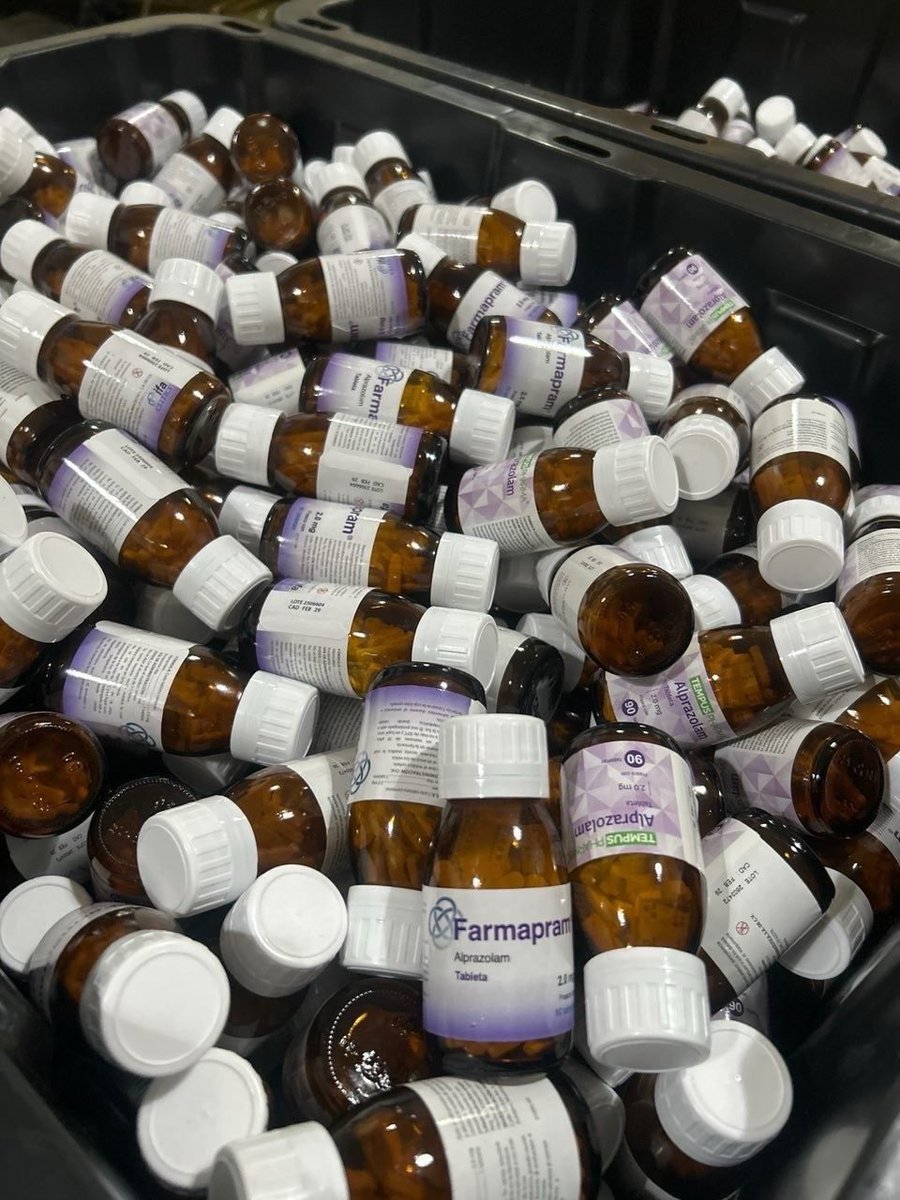 Cqthriii's tweet photo. 100% Authentic Script Farmaprams 90ct
#xanax #farmapram #drugtwt #usaplug #txplug #localplug #pilltwt https://t.co/0SfeCcEEy0