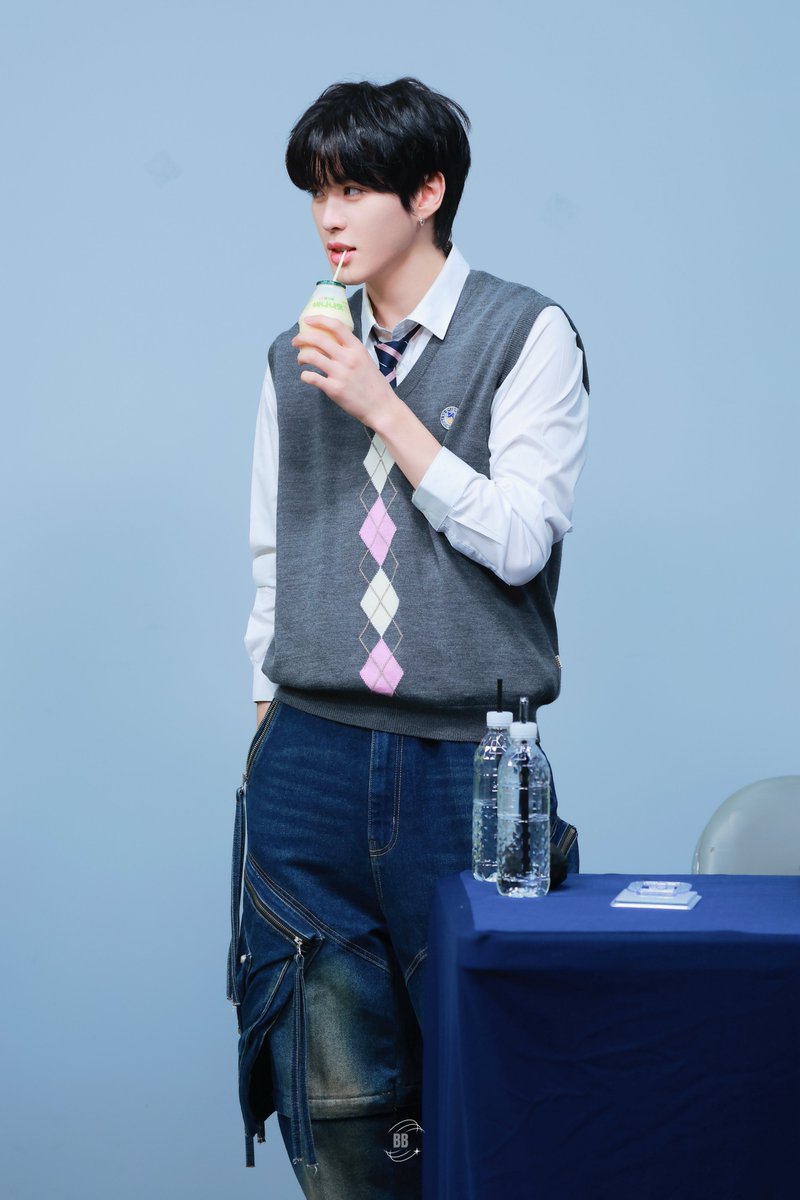 bbok__04's tweet photo. 261004 starlike
천사데이에 평내고 조민우의 귀환이라 ..
#이펙스 #EPEX #아민 #AMIN https://t.co/PHXoIfIuG6
