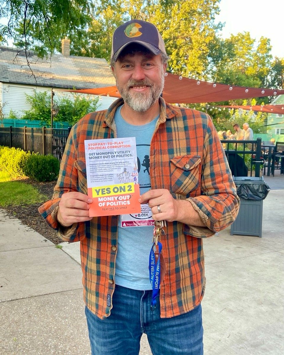 MichiganMOP's tweet photo. A cold brew and a hot take? Don’t mind if we do.

Chris from The Mitten Brewing Company knows that Proposal 2 is good for Michigan businesses. https://t.co/yGQAZneyhO