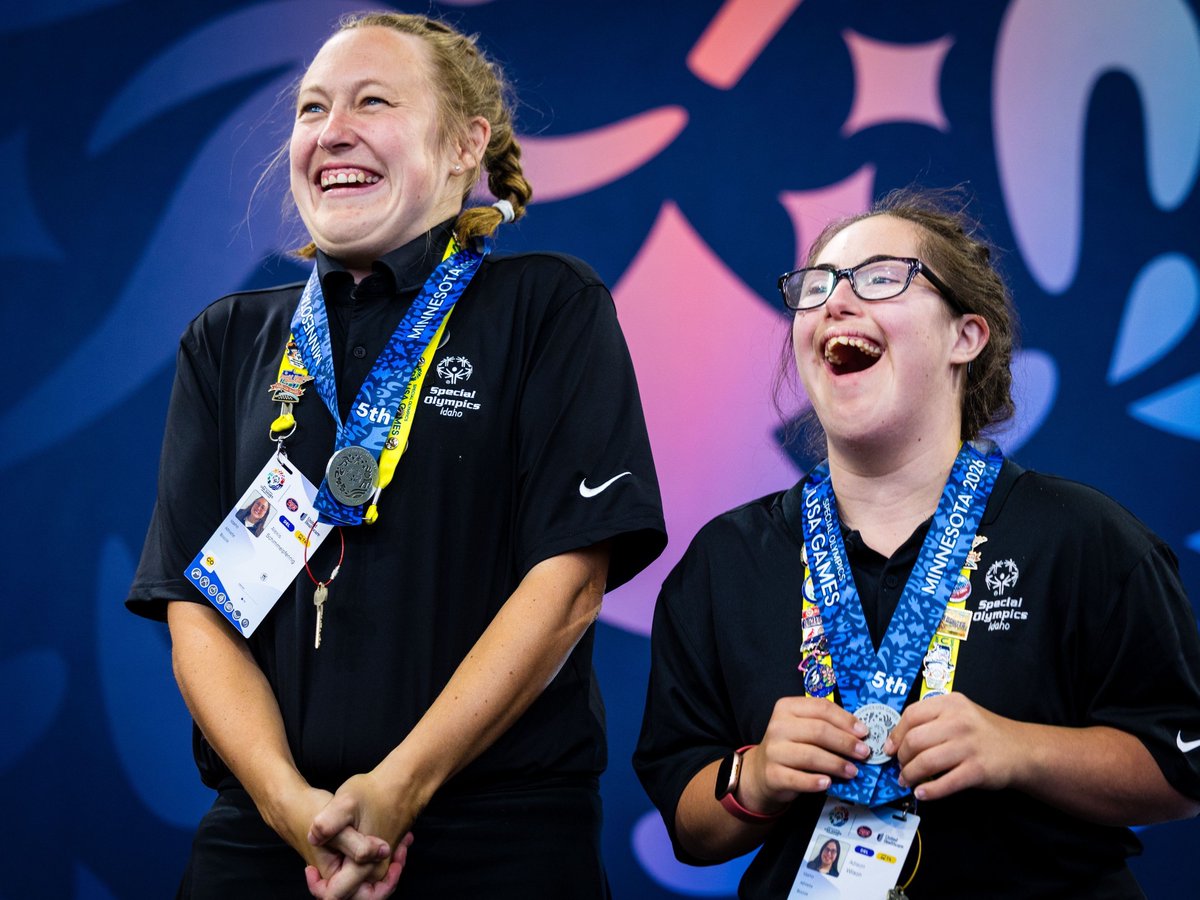 SOID's tweet photo. Spread positivity this #WorldSmileDay by tagging someone who makes you smile. Let's brighten up social media with joyful moments! 😀 

#specialolympicsidaho
#VoicesOfInclusion 
#sportsmanship
#competition 
#IDD https://t.co/NduLF9W70m
