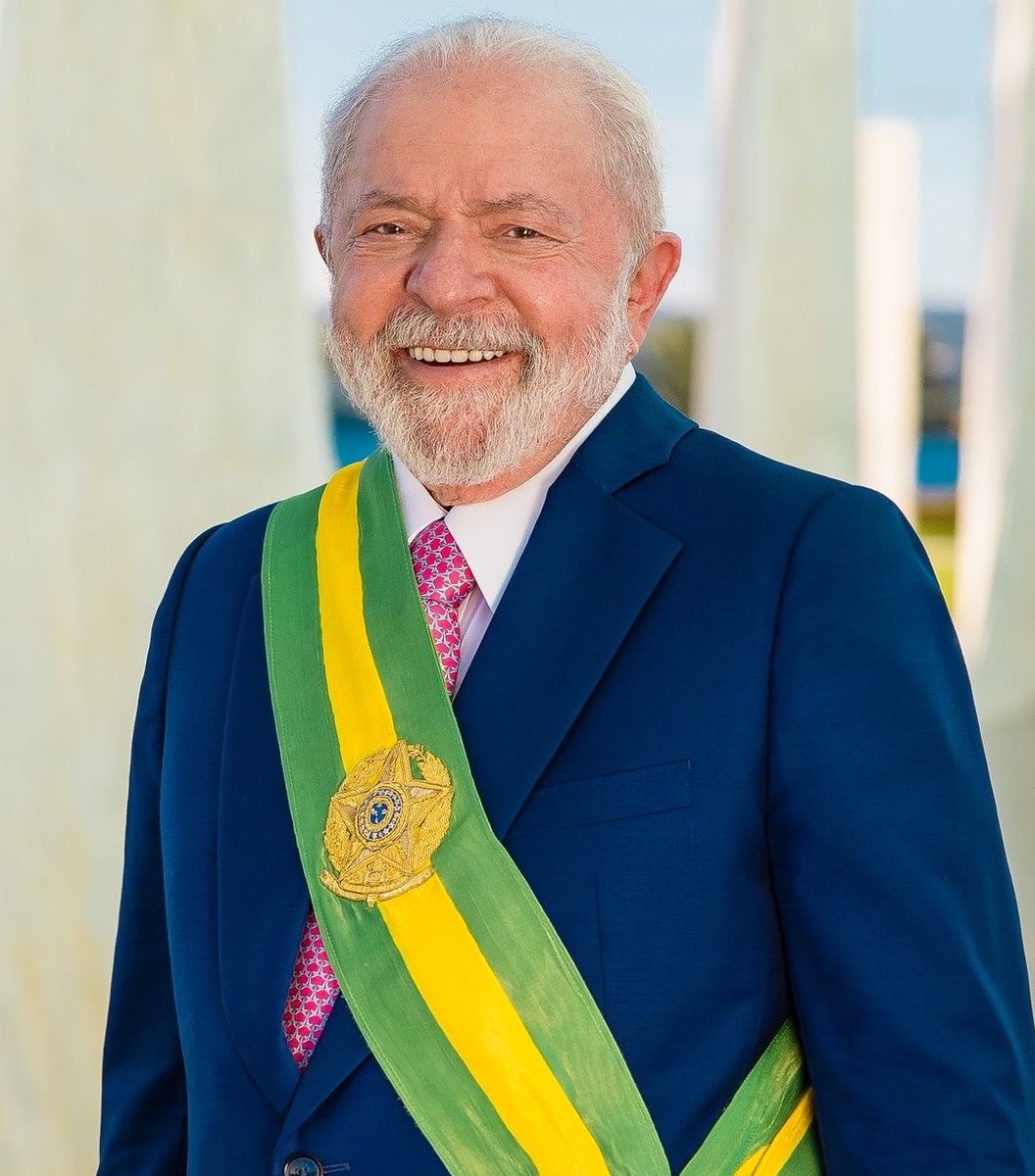PortalBabados's tweet photo. 🚨Lula quando foi preso: “Se me prenderem, viro herói. Se me matarem, viro mártir. E se me deixarem solto, viro PRESIDENTE de novo.” https://t.co/U3D4ZuVeL0