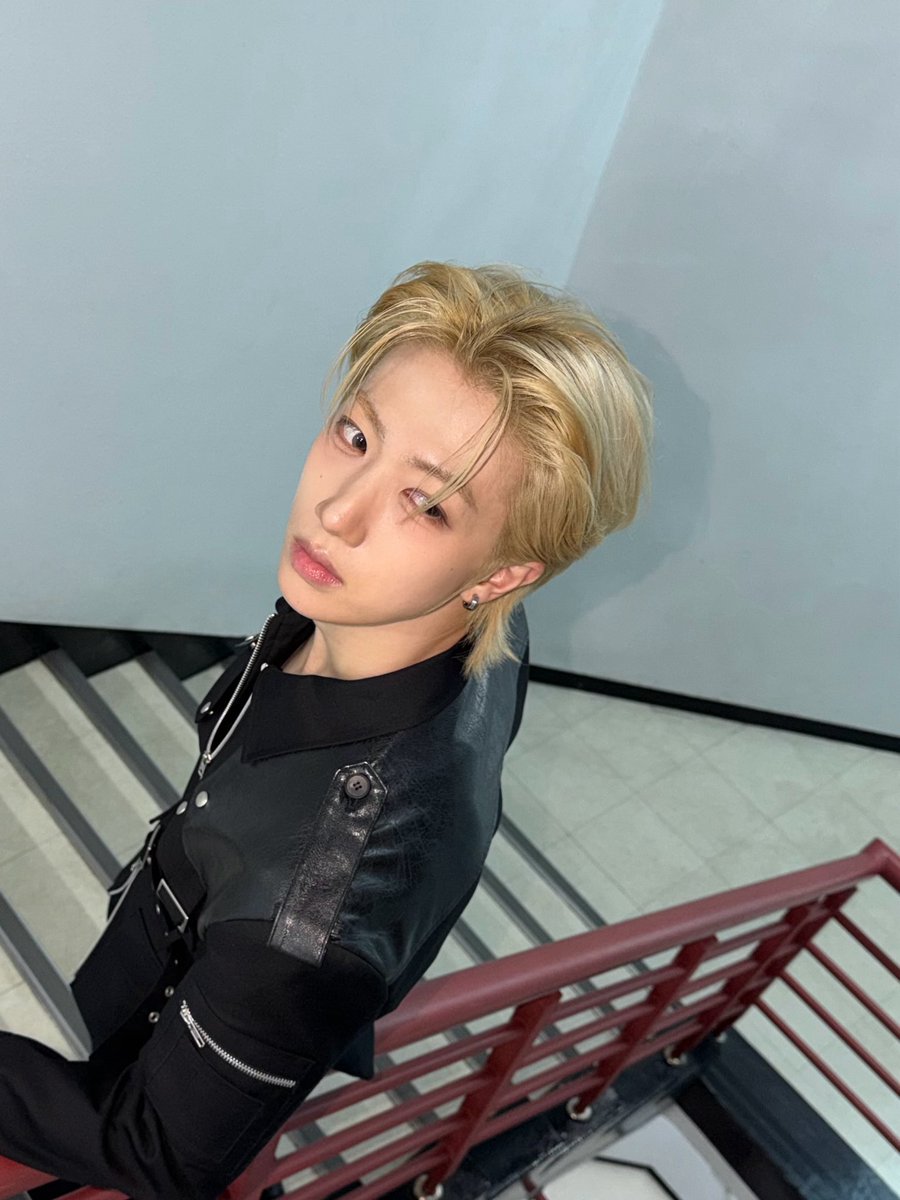 CRAVITY_twt's tweet photo. LOUDER 1주차 너무 재밌었습니다🫶
#원진 https://t.co/oLtBa2gkZB