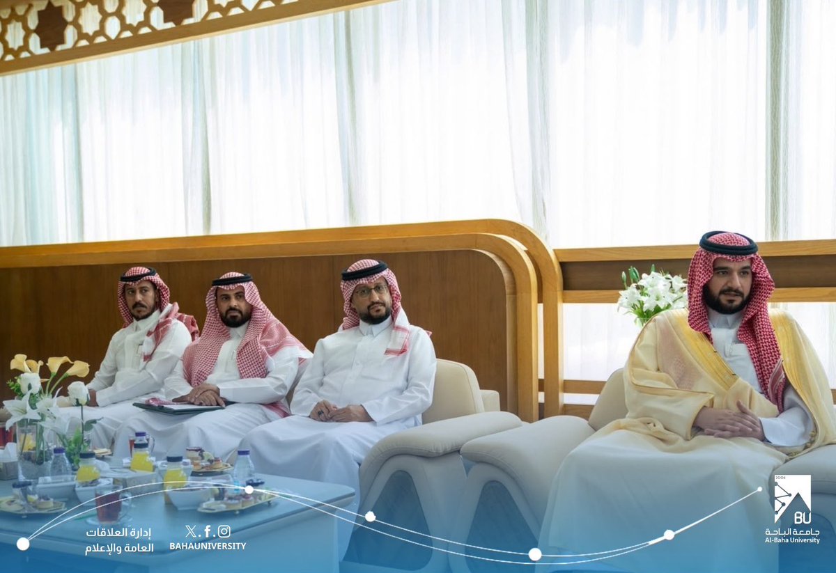 BahaUniversity's tweet photo. #خبر | استقبل معالي رئيس #جامعة_الباحة أ.د. عبدالله بن يحيى الحسين، مدير عام فرع الإدارة العامة للأحوال المدنية بمنطقة #الباحة أ. صالح بن محمد أباحسين، بحضور سعادة وكيل الجامعة أ.د. عبدالرحمن الشرفي، وعدد من مسؤولي فرع الأحوال المدنية.
وتناول اللقاء سُبل تعزيز التعاون والتكامل بين الجانبين، وبحث مجالات العمل بما يخدم المصالح المشتركة، ويسهم في تطوير الخدمات وتنفيذ البرامج التدريبية والتدريب التعاوني لطلبة الجامعة وتيسير استفادة منسوبي وطلبة الجامعة من خدمات الأحوال المدنية.