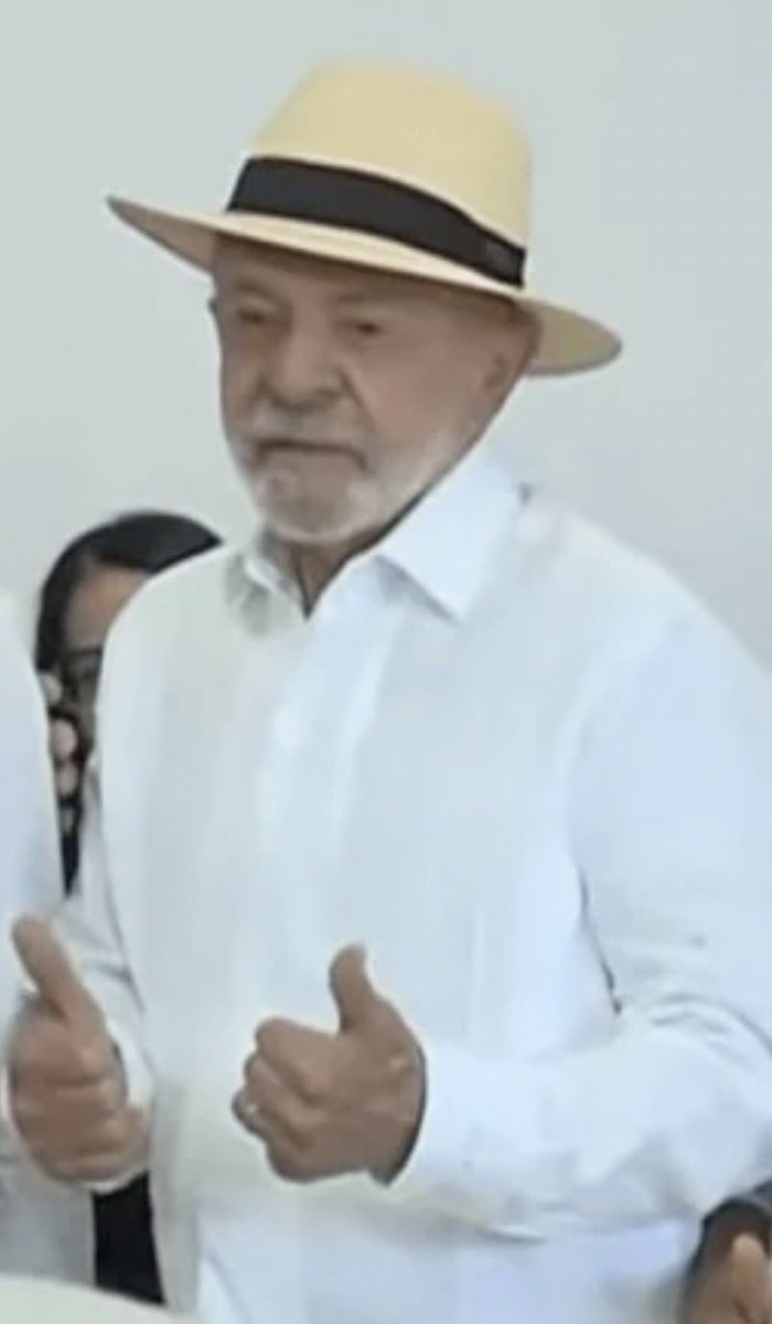 Doutrinadorg's tweet photo. Duas coisas são certas nessa vida:

1ª - A morte.

2º - Todo DITADOR Latino-Americano que usa camisa Guayabera branca, seu país é dominado por Narco-terroristas e seu judiciário é aparelhado e golpista. https://t.co/Zon2zfRUjN