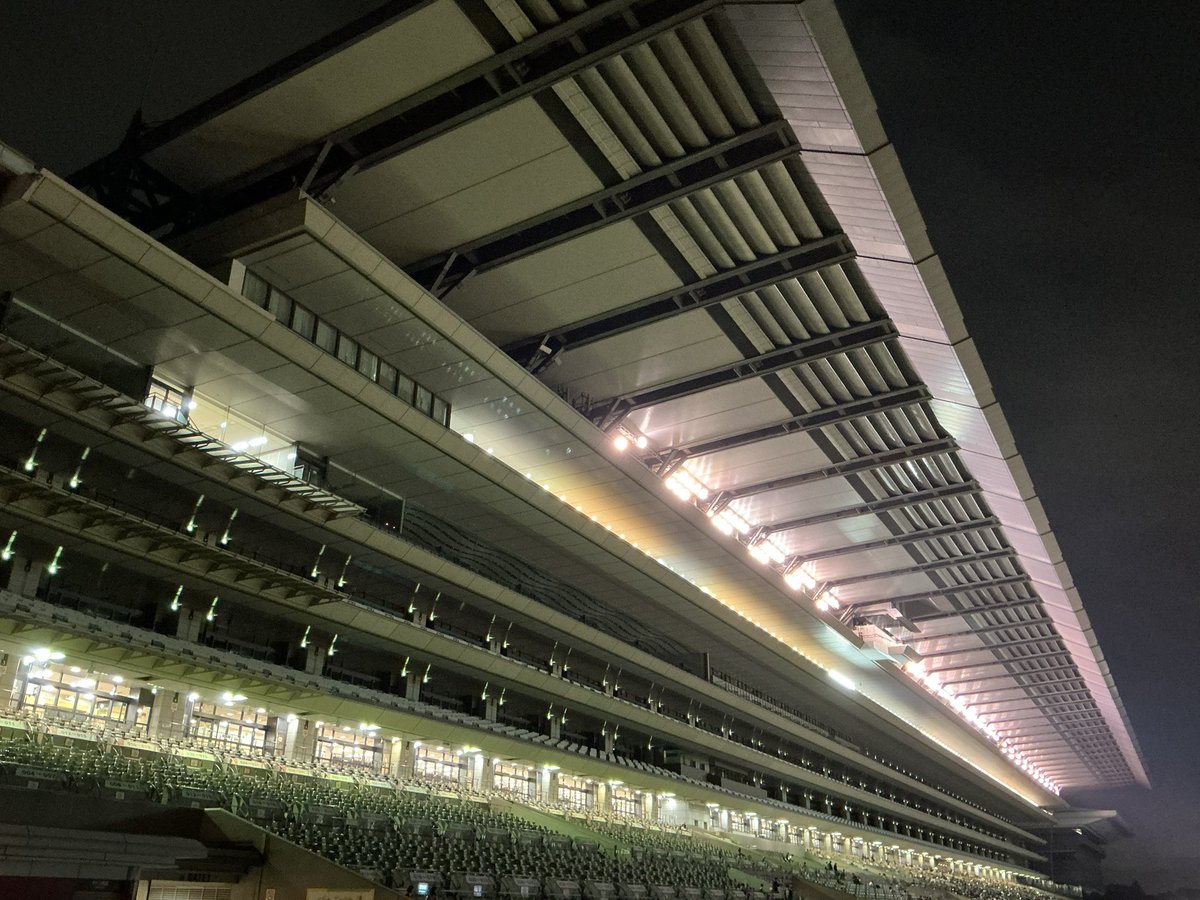Jr_JK11's tweet photo. 再び #東京競馬場 におります。
#凱旋門賞 PVです。
日中は、#毎日王冠  #京都大賞典 でやられているので
ここで取り返す!!! https://t.co/xQdBUC0d23