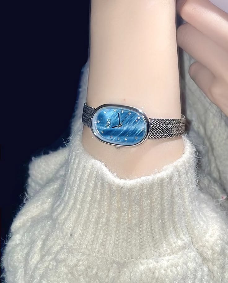 veloura_xedits's tweet photo. Favourite watch💎💙 https://t.co/qc3x6U5hBT