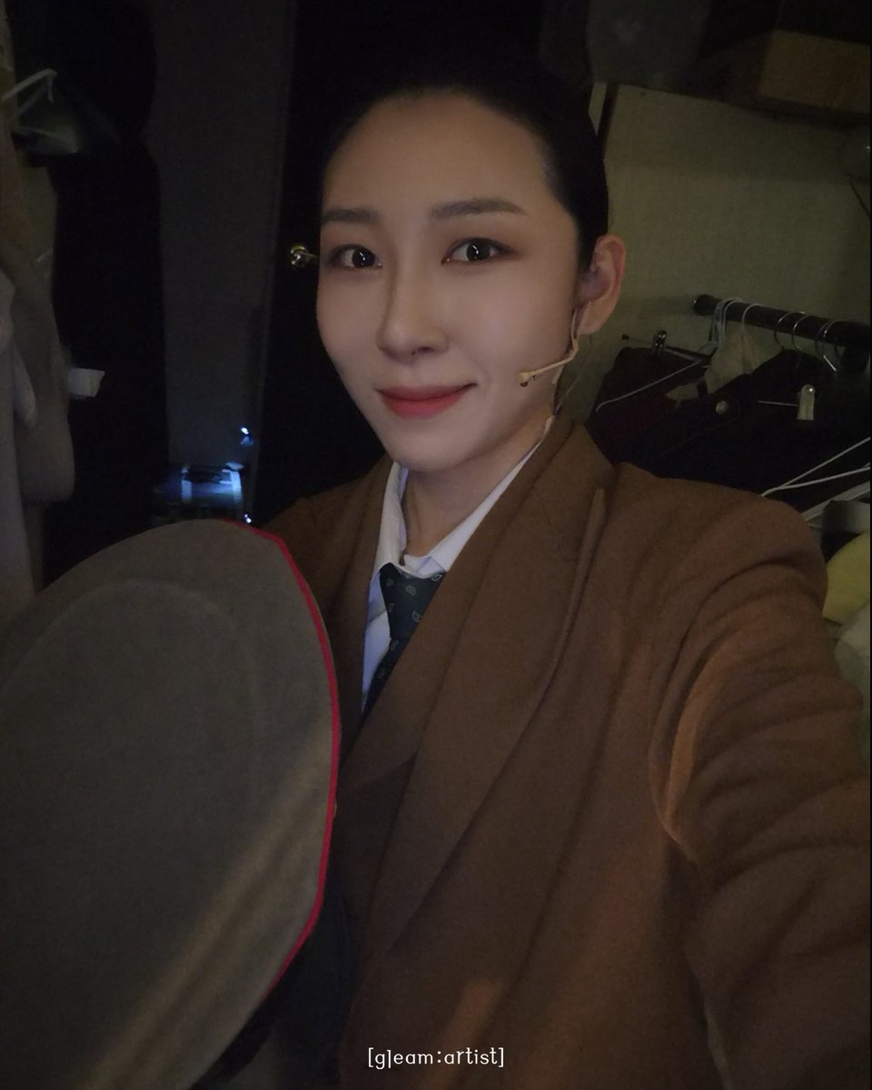 gleamartists's tweet photo. 📷 ɢᴏᴏᴅʙʏᴇ #장보람 
#뮤지컬 #미드나잇액터뮤지션 🕰️

비지터 役 장보람 배우가
막공까지 잘 마쳤습니다💜

#GLEAMARTIST #JANGBORAM https://t.co/MEIwqnSRm2