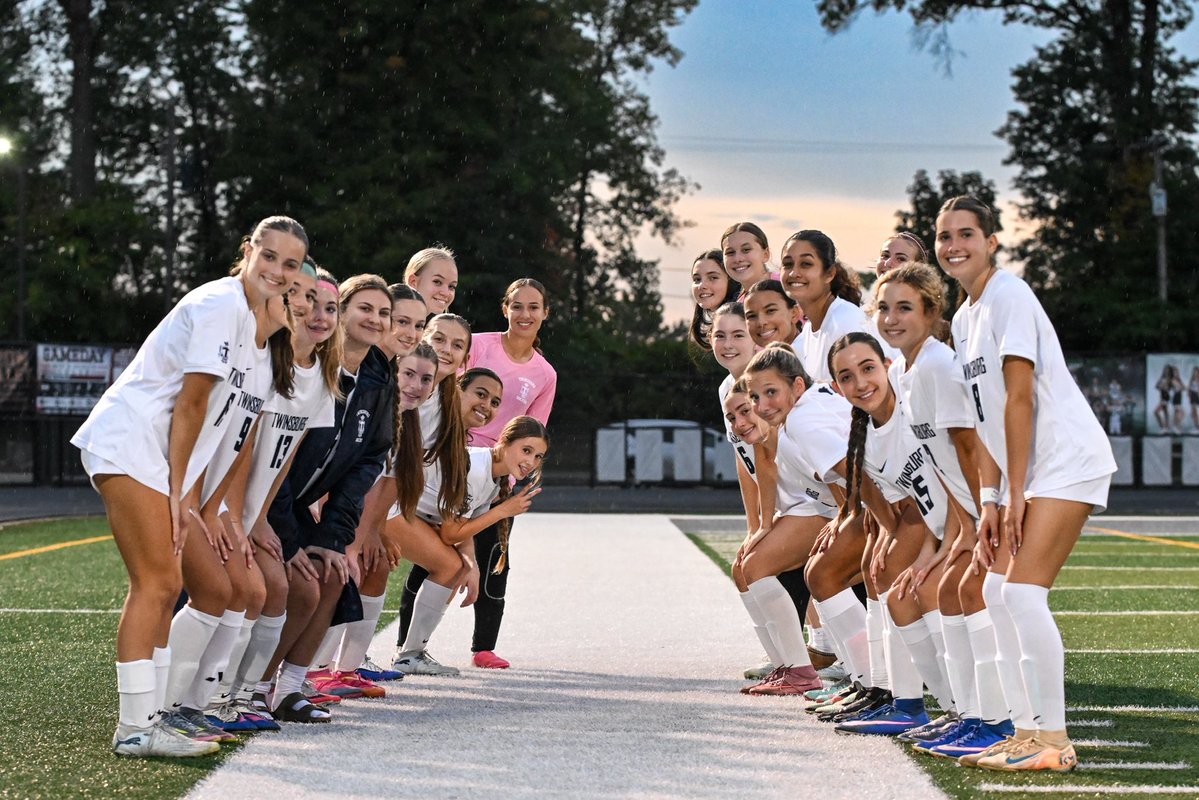 JenParkerSports's tweet photo. Twinsburg @ Nordonia from Wednesday. Solid 2-0 win for the Lady Tigers on the road. 📸 Varsity and JV game galleries are ready!

https://t.co/hRQj9zIzuH https://t.co/fPky9OVTX2