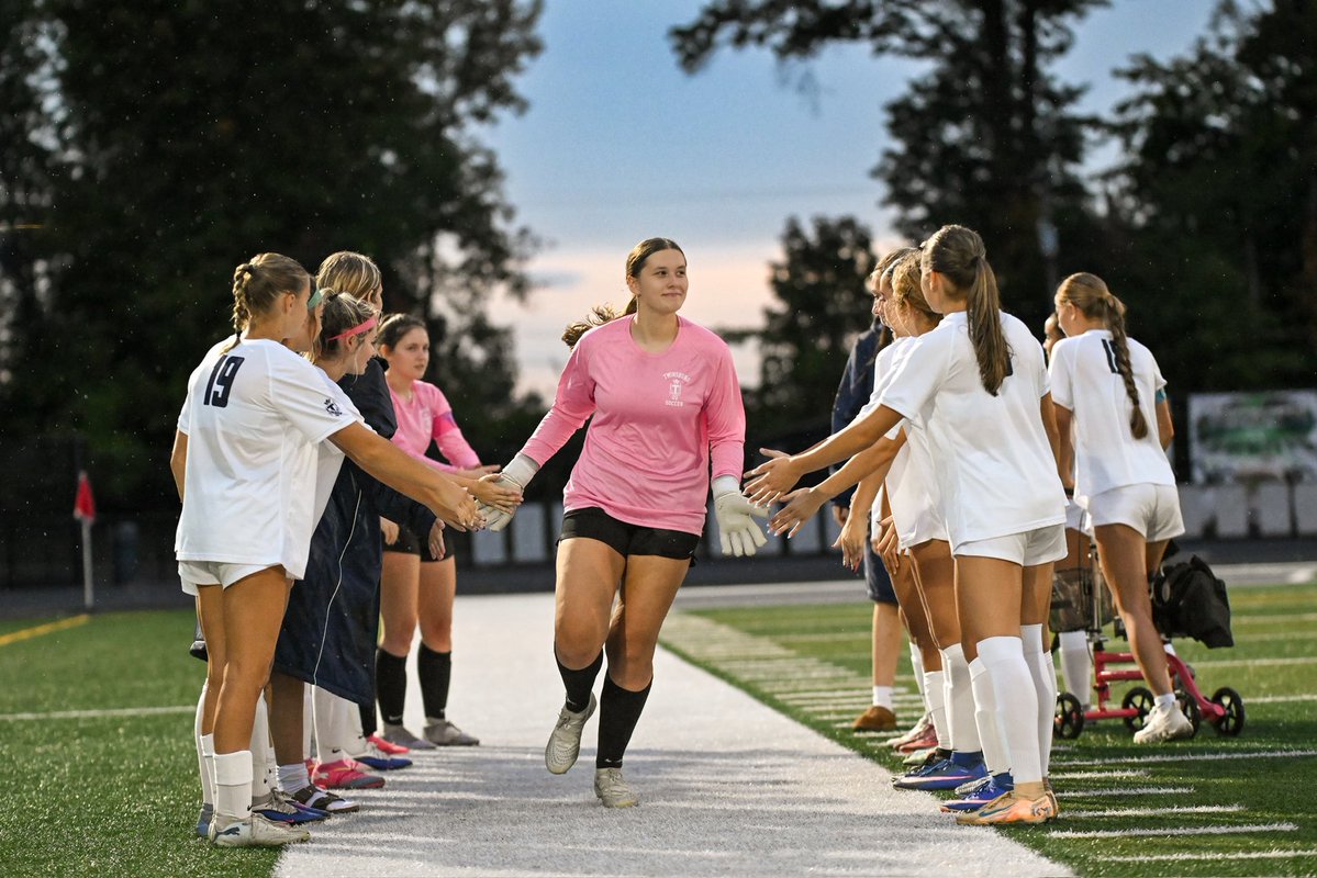 JenParkerSports's tweet photo. Twinsburg @ Nordonia from Wednesday. Solid 2-0 win for the Lady Tigers on the road. 📸 Varsity and JV game galleries are ready!

https://t.co/hRQj9zIzuH https://t.co/fPky9OVTX2