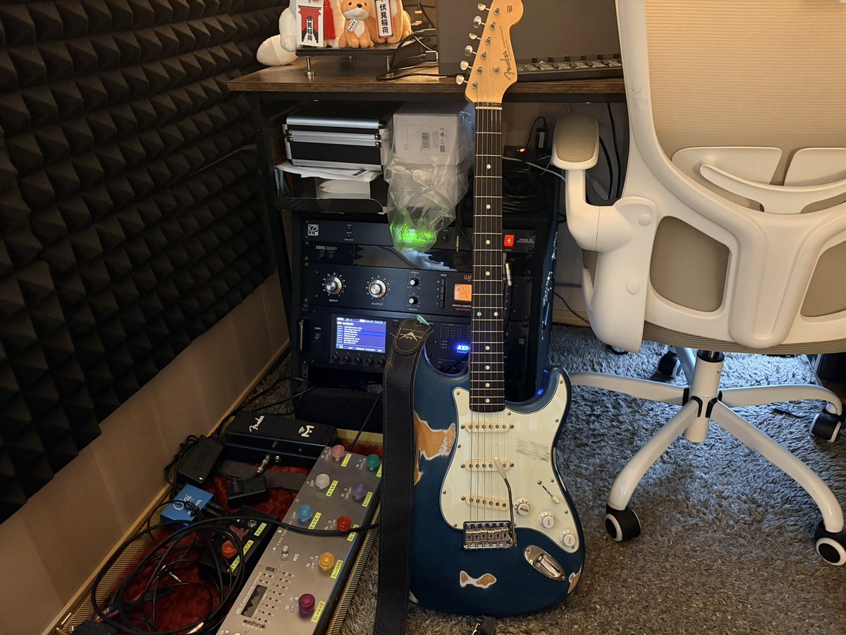 iinitsukap's tweet photo. 今回のRulerは自分でレリックしたこちらのギターがメインです。
決して普段よく弾くギターじゃないんだけど、なんか嫌いになれないのよ。 
みんなのフィードバック楽しみに待ってます。
#M3 https://t.co/g6aXUa0V40