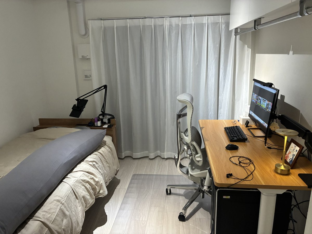 azukick_0101's tweet photo. ダンボール部屋からようやく片付いた https://t.co/KxVfMu4fWm