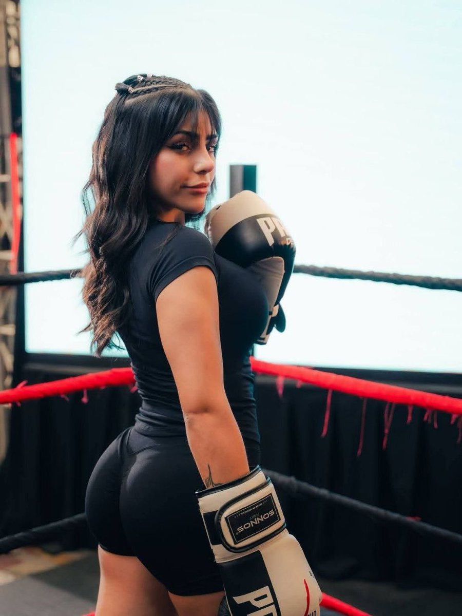 Cabanavip392's tweet photo. #Milica 🍑🤤🇦🇷 https://t.co/FlGq4yxVZL