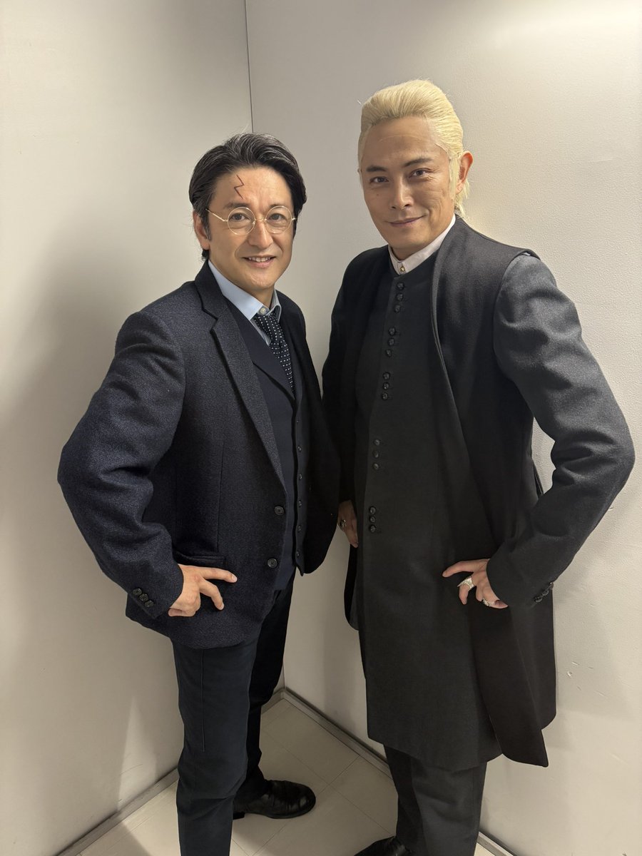 kyo_nobuo's tweet photo. 石丸幹二さんの千穐楽でした。
優しく、そして細やかな気配りをしてくださる大先輩の胸を借りながら毎回思い切ってぶつかっていました。
カンジさんに感謝しかできません。
本当にありがとうございました。 https://t.co/FTM7xFOhmM