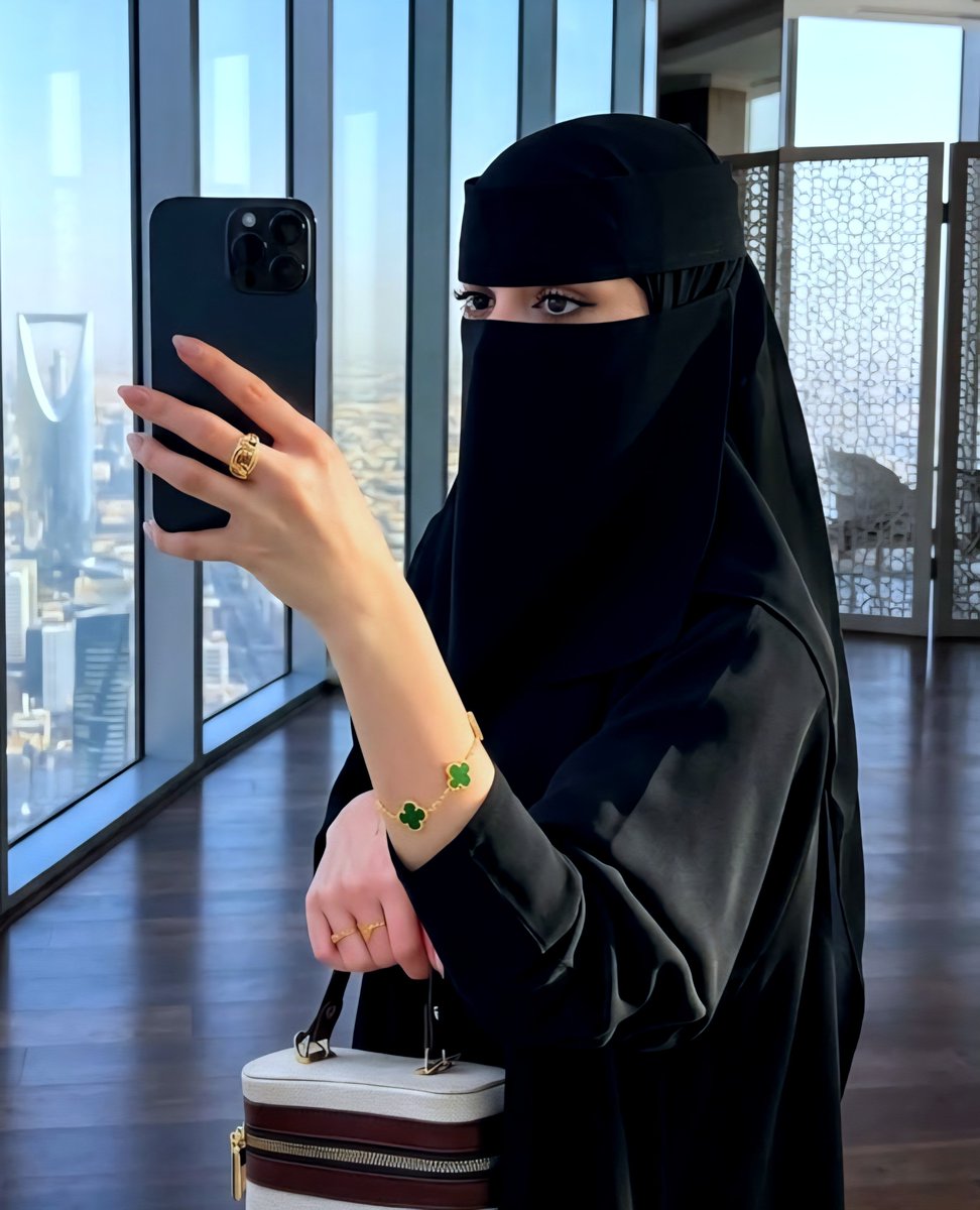 aufqbjhrjvhrv's tweet photo. يكتب…
🟢 متصل الان                                                       
امل. أرسلت لك إشارة، ترحيب👋. https://t.co/p7x9Uu98Br
