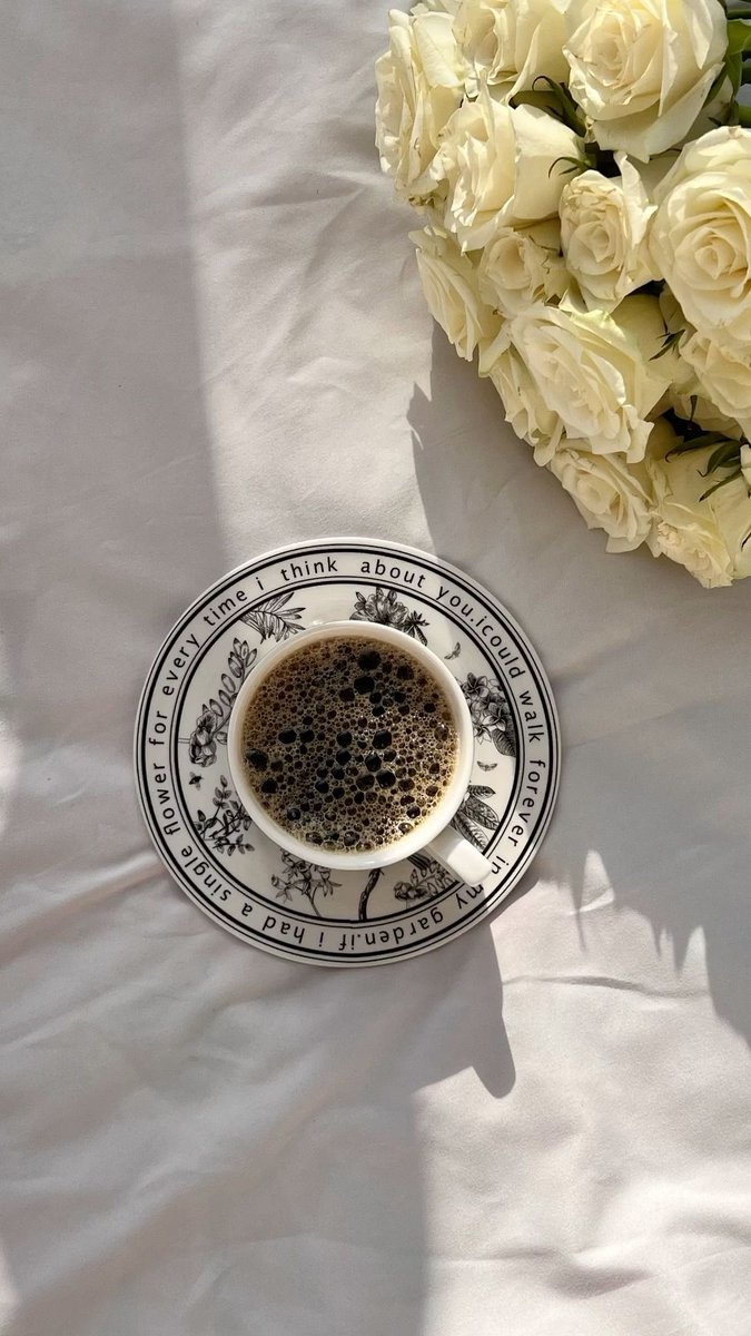 SositaHz's tweet photo. معتادة على الدّلال، فحتما هذا ما يُليق بي 🤍✨☕️
#ترند 
#قهوة https://t.co/vwqbouteYe