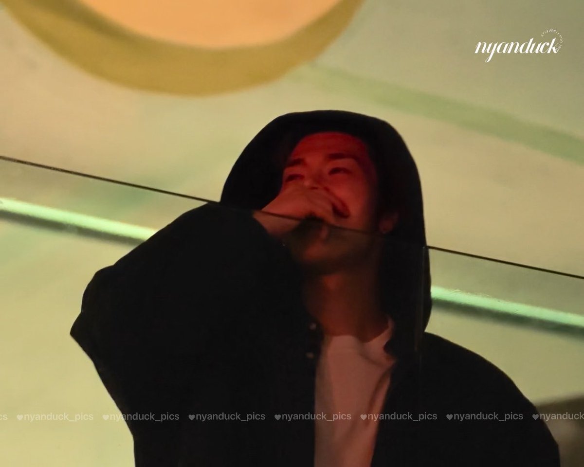 https://weibo.com/u/1811315625