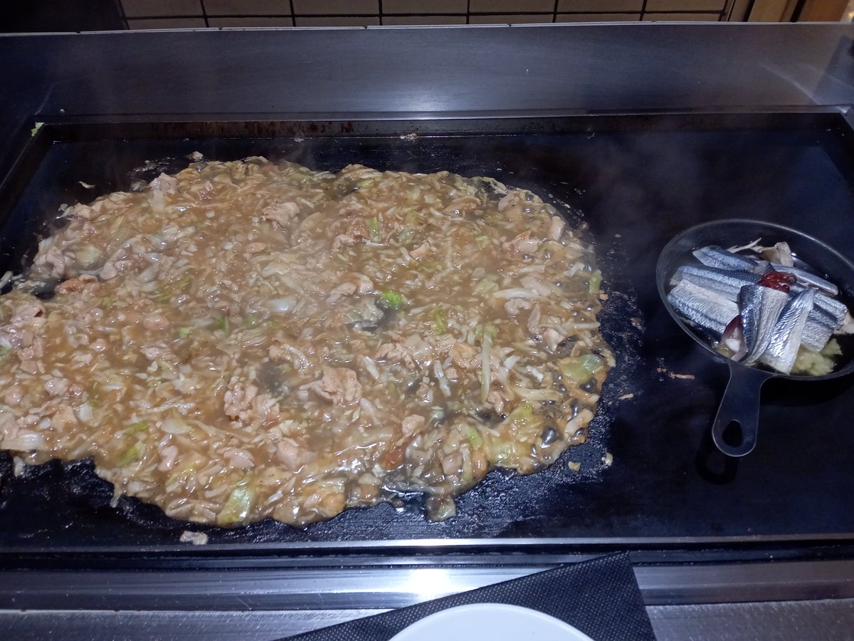 fillsaver's tweet photo. 初もんじゃとおすすめされた秋刀魚のアヒージョ
ラストオーダー終わってるしササッと食べちゃいましょ https://t.co/eyfDM9vjlW