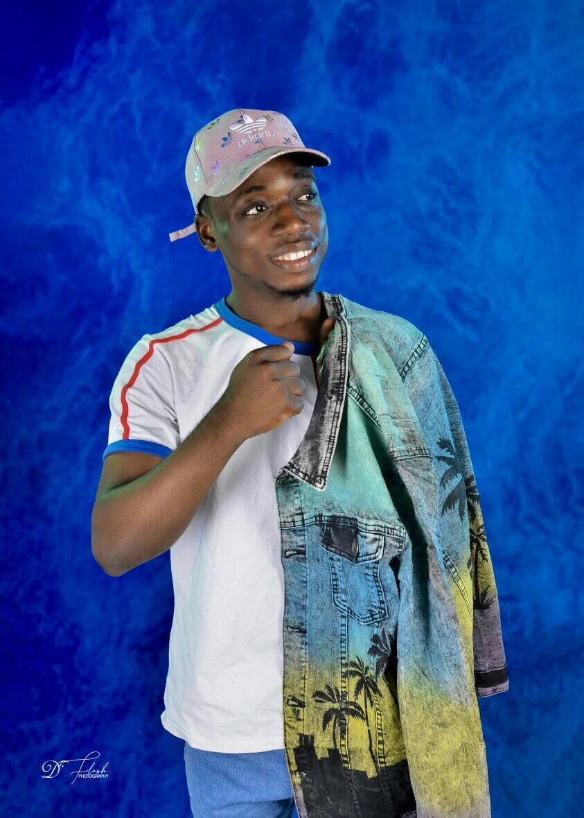AnointedBen5q's tweet photo. Guys celebrate me, today is my birthday 🎁 https://t.co/CqZOfJMXMO