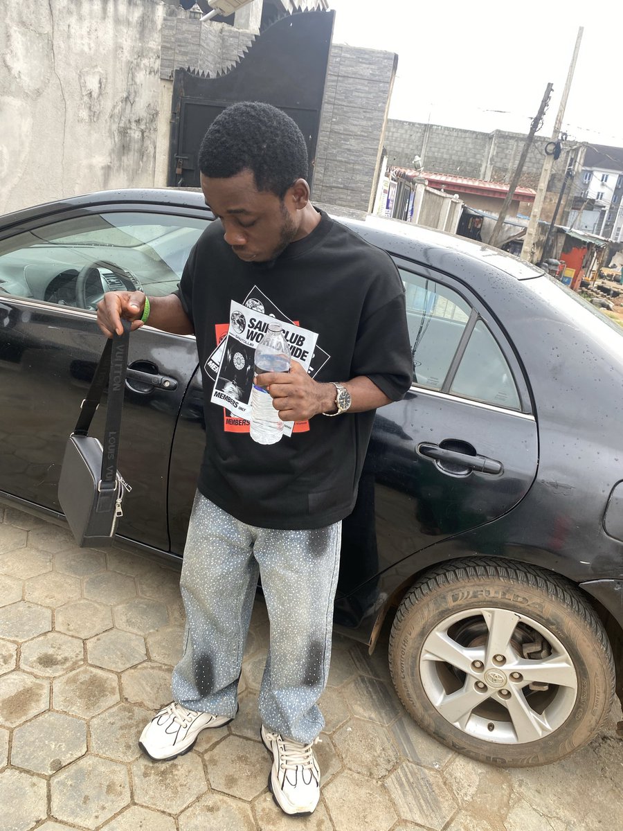 AnointedBen5q's tweet photo. Guys celebrate me, today is my birthday 🎁 https://t.co/CqZOfJMXMO