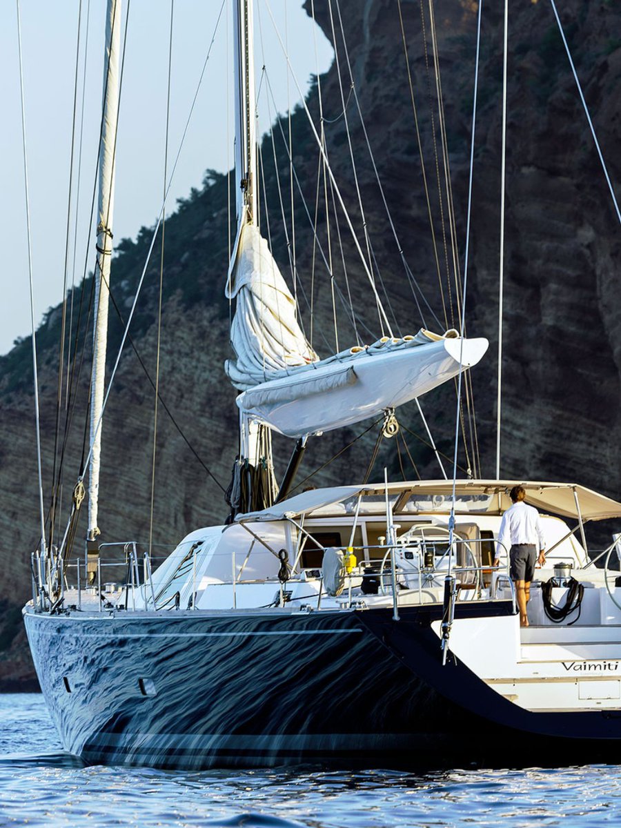 OCyachts's tweet photo. VAIMITI is a 39-metre aluminium sailing yacht built in 2003 by Tréhard Marine to a design by Jacques Fauroux.

Twin shallow keels give her a reduced draught, opening up shallower anchorages that would be closed to deeper yachts of comparable length.

She accommodates eight guests across four en suite staterooms, including a full-beam master suite. A 2025 refit refreshed the staterooms and galley, added new lighting and sound systems, and completed a full exterior polish.

VAIMITI is available for sale with an asking price of EUR 3,800,000.
🔗 https://t.co/TpmsMImsLR