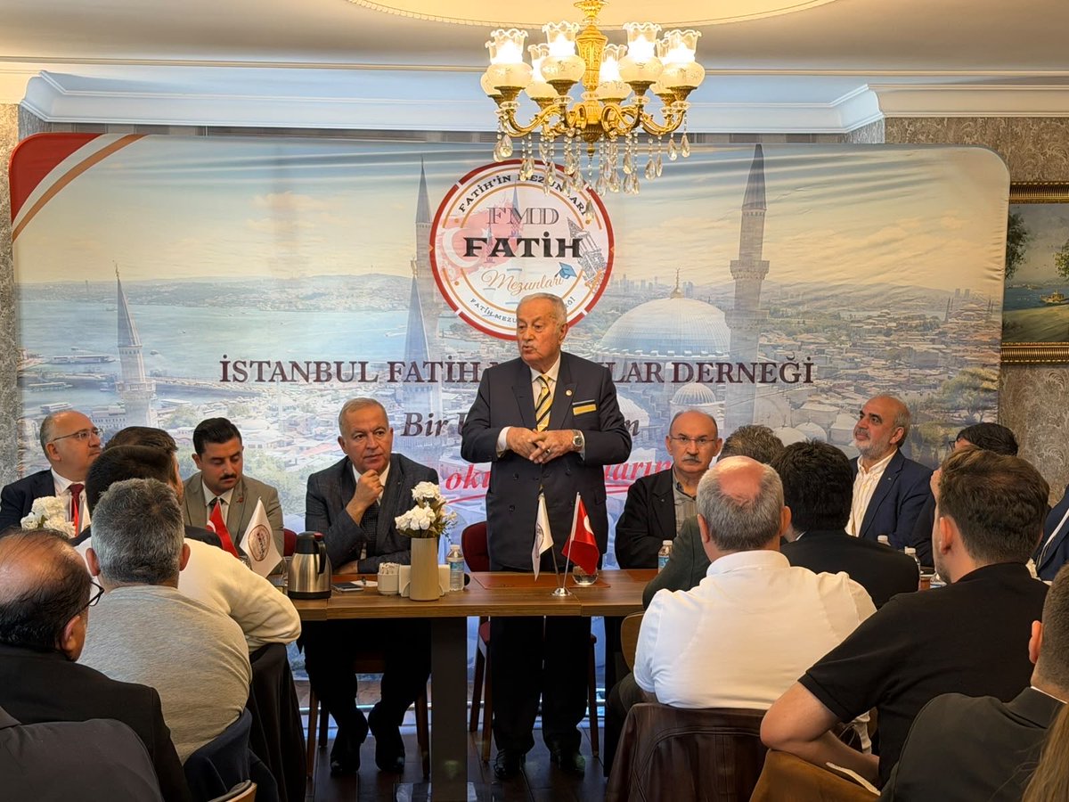 ismailerguness's tweet photo. 39. Hükümet Adalet Bakanı Sn. İsmail Müftüoğlu ve Vali/Mülkiye Başmüfettişi Sn. Yaşar Karadeniz ile birlikte İstanbul Fatih Mezunlar Derneği’nin düzenlediği kahvaltı programına katıldık. 

Dernek Başkanı Sn. Hüsnü Muslu’ya ve yönetimine nazik davetleri ve misafirperverlikleri dolayısıyla teşekkür ediyorum.