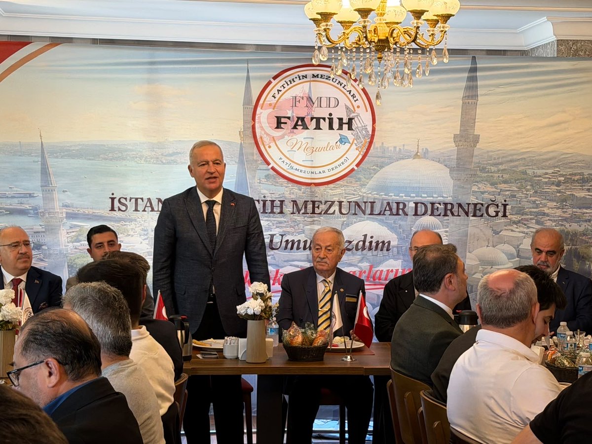 ismailerguness's tweet photo. 39. Hükümet Adalet Bakanı Sn. İsmail Müftüoğlu ve Vali/Mülkiye Başmüfettişi Sn. Yaşar Karadeniz ile birlikte İstanbul Fatih Mezunlar Derneği’nin düzenlediği kahvaltı programına katıldık. 

Dernek Başkanı Sn. Hüsnü Muslu’ya ve yönetimine nazik davetleri ve misafirperverlikleri dolayısıyla teşekkür ediyorum.