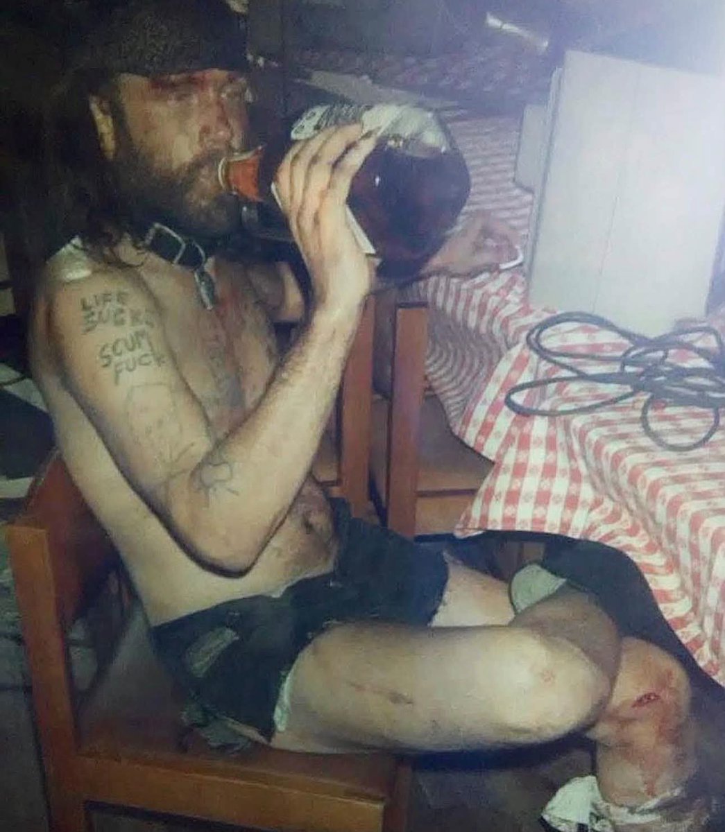 DeathDoomed's tweet photo. GG Allin. https://t.co/lwRp7Mkak8