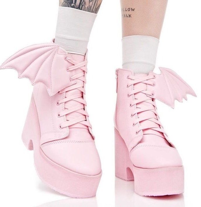 SoftnessDaily's tweet photo. what if we wore matching bat shoes 🎀 https://t.co/wD5hoKnMG8