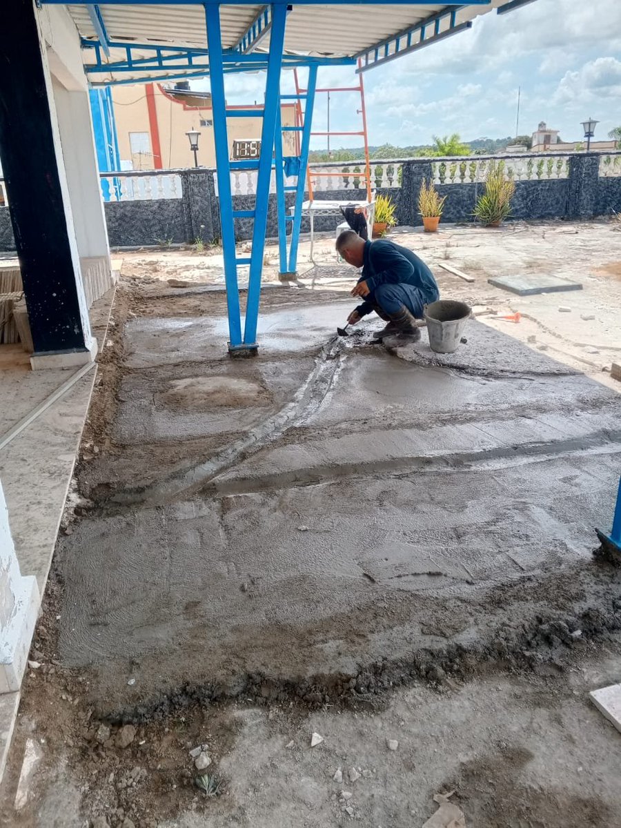 LorenzoOsbel's tweet photo. En #LasTunas se continúa trabajando fuerte en las inversiones, reparaciones y mantenimientos para tener una ciudad en mejores condiciones #PorLasTunasLaVictoria #SíSePuede https://t.co/CI6ZjxGdUp
