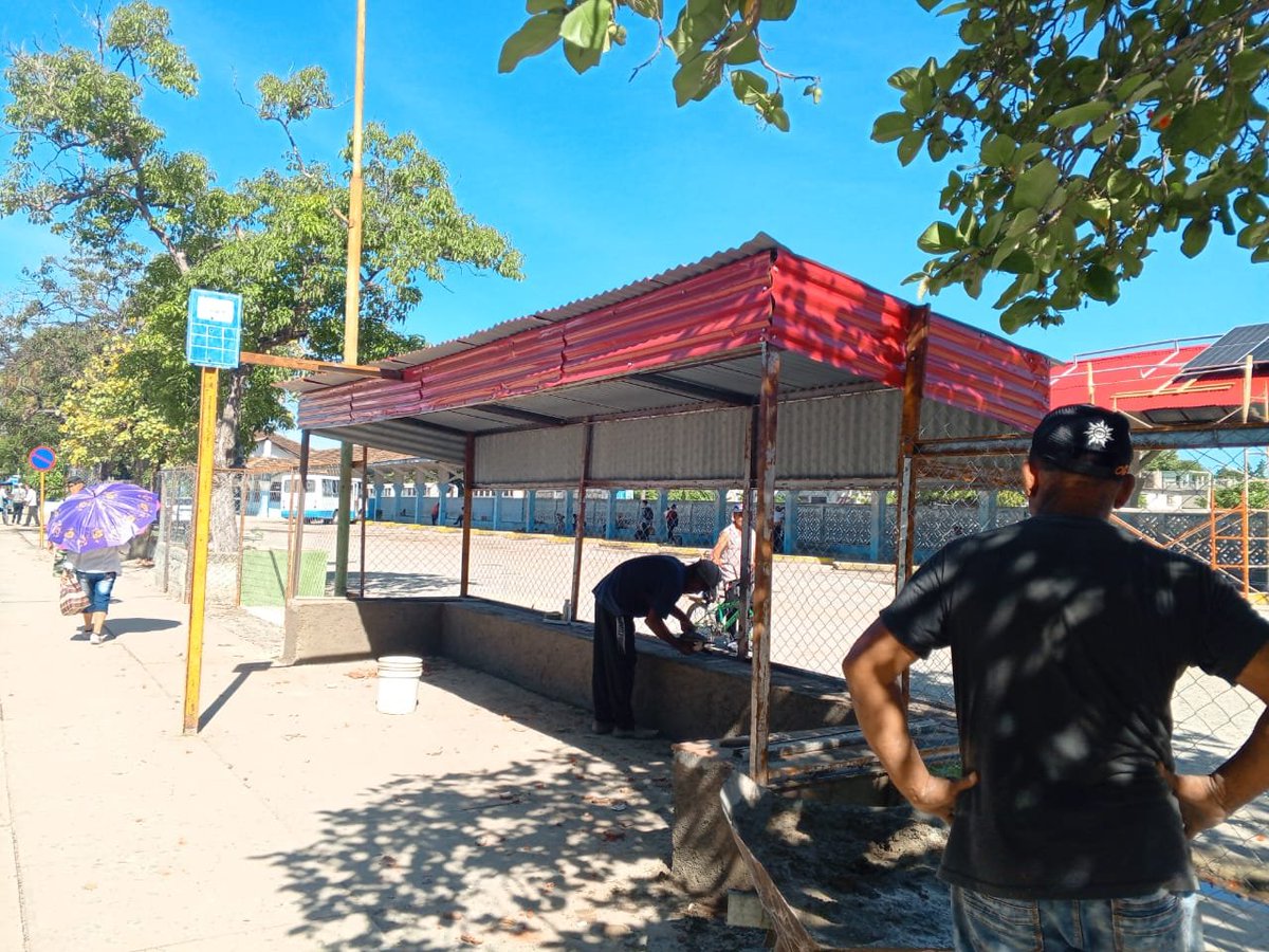 LorenzoOsbel's tweet photo. En #LasTunas se continúa trabajando fuerte en las inversiones, reparaciones y mantenimientos para tener una ciudad en mejores condiciones #PorLasTunasLaVictoria #SíSePuede https://t.co/CI6ZjxGdUp