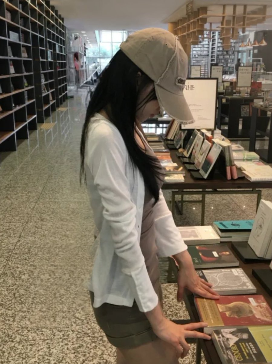 MyoArchives's tweet photo. 가을애착 가디건 추천드림..
대충 걸쳐줘도 꾸안꾸 나서 좋음 https://t.co/AkgD4vSFOA