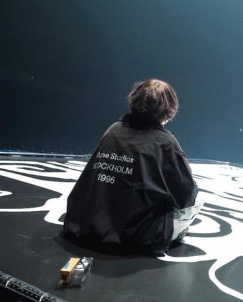 Petaimook's tweet photo. อยากให้ทุกคนได้รู้จักEveซังมากๆเลยค่ะ แต่งเพลงเอง ร้องเอง เล่นกีต้าร์ได้ โคตรจะเท่ แต่ละเพลงก็เป็นเอกลักษณ์ของตัวเอง ไปลองฟังเพลงอื่นได้นะคะ ดีไม่แพ้เพลงนี้เลย🥺อนิซองของเรื่องอื่นๆก้มีอีก มาเป็นอิบุน่ากันเถอะ😭 พี่เค้าเสิร์ฟคอนเท้นไม่พักเลย อิ่มสุข🫶
และรอ Eveinbkk ทุกวันครับ🥀 https://t.co/A6NIPbU1Z8